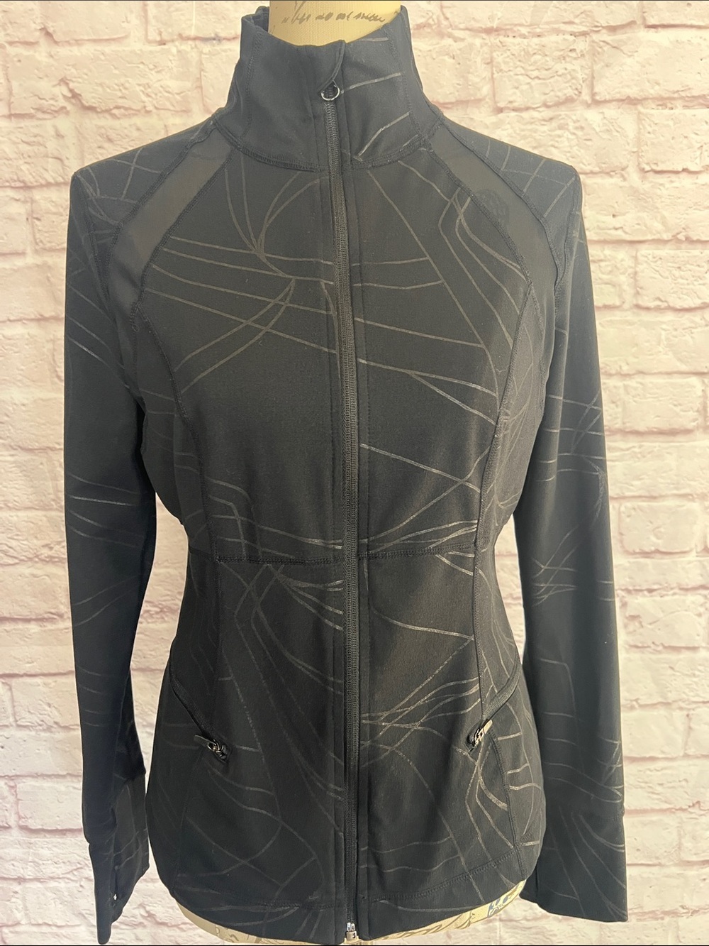 Zella Black Patterned Zip-Front Performance Jacket - Picture 4 of 10